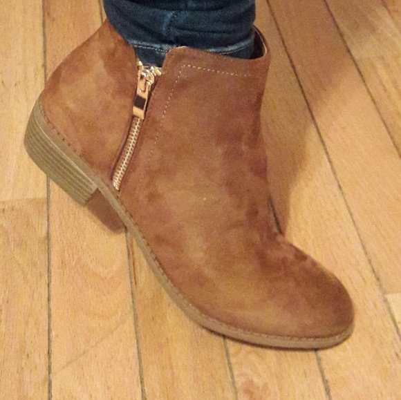 WOMENS SIDE ZIP FAUX SUEDE ANKLE BOOTIES - Picture 4 of 4